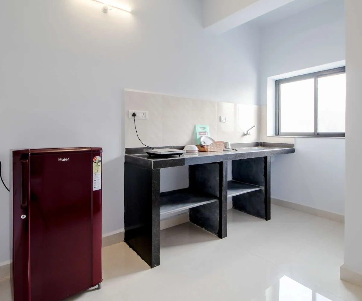 Fully Furnished 1bhk Apartments Close To The Beach