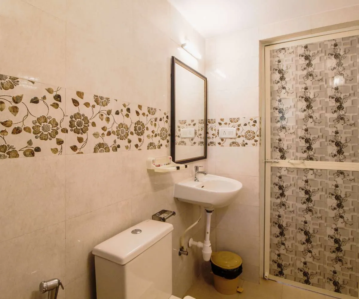 Fully Furnished 1bhk Apartments Close To The Beach