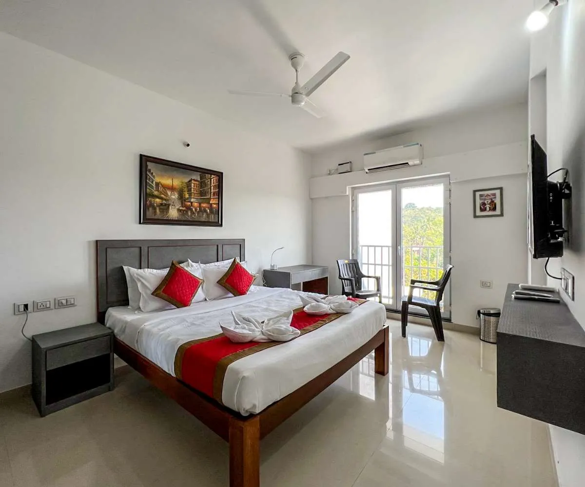 Premium 1bhk Apartment With Pool in Candolim Goa
