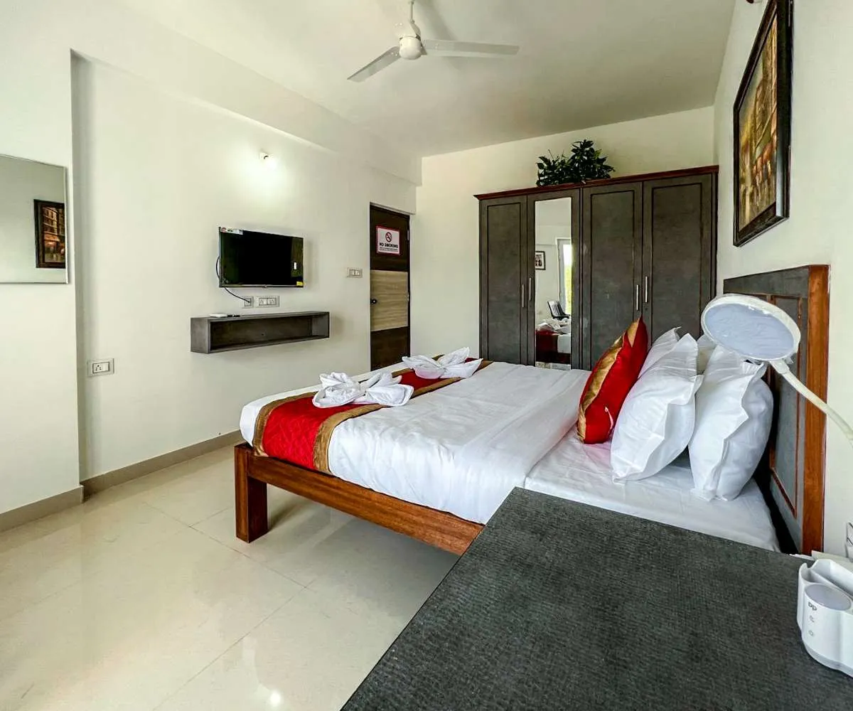 Premium 1bhk Apartment With Pool in Candolim Goa